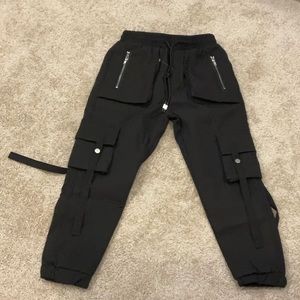 Medium black colored high-waist sweatpants